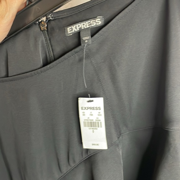 Express ruffle high low skirt size 0 - Picture 3 of 4